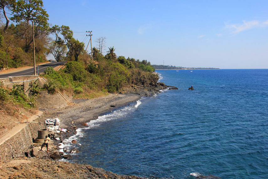 Pantai Watudodol