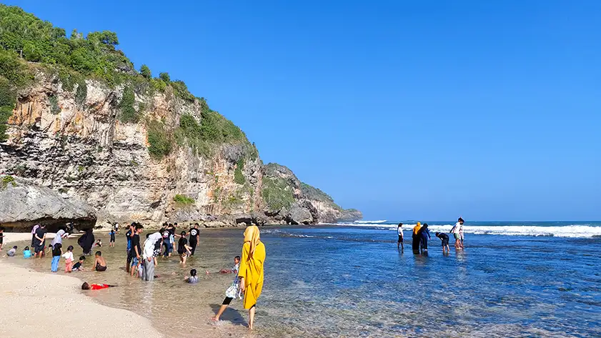 Pantai Ngrumput