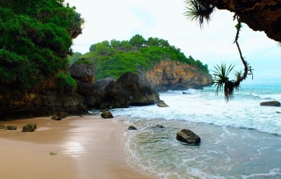 Pantai Peyuyon