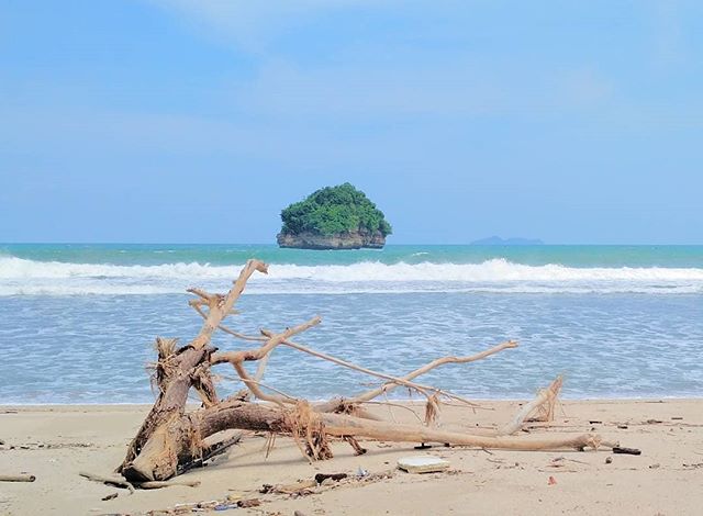 Pantai Sioro Tulungagung