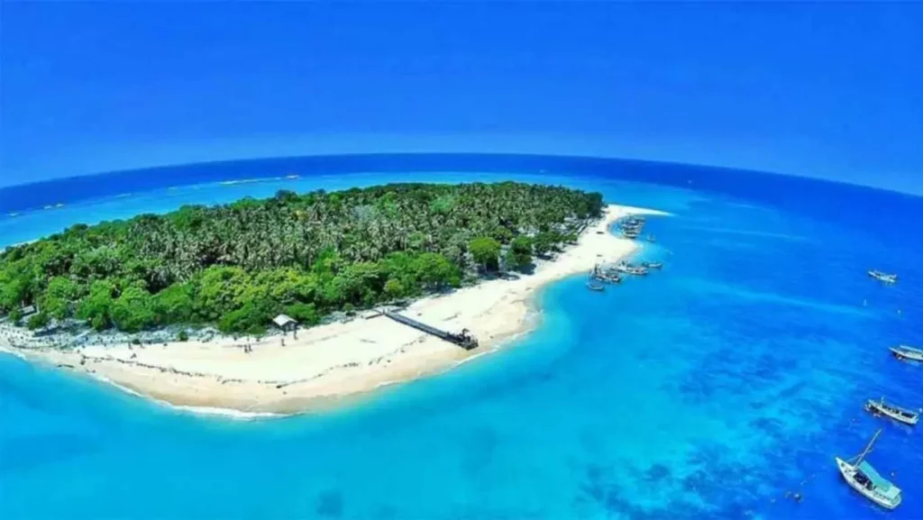 Pulau Gili Labak Madura