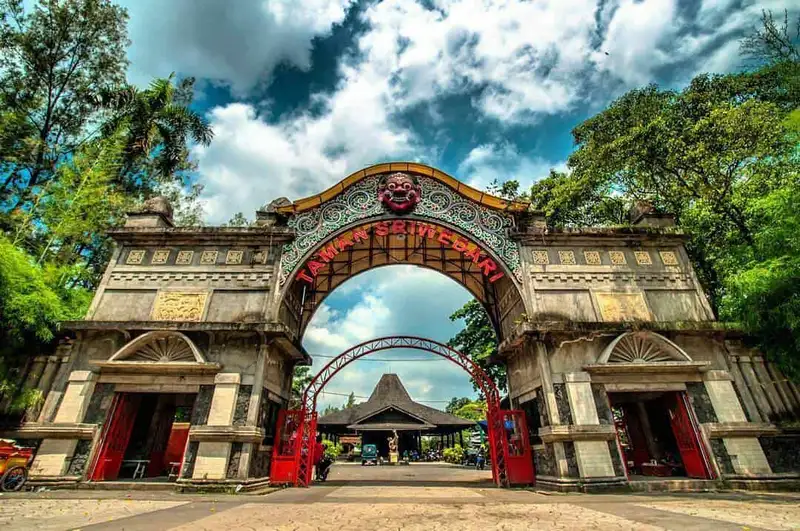 Taman Sriwedari Solo