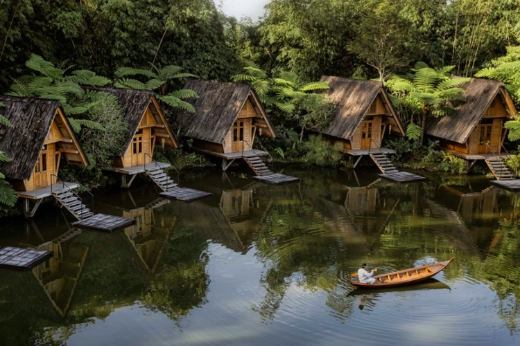 Wisata Dusun Bambu Bandung