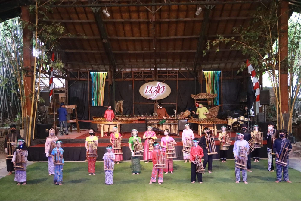 Saung Angklung Udjo Bandung
